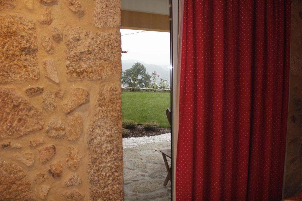 ヴァーレ・デ・カンブラ Casa Da Nininhaヴィラ 部屋 写真